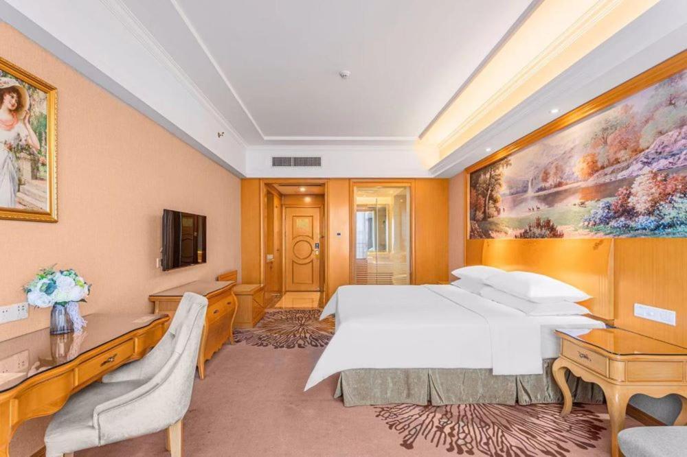 Vienna Hotel Foshan Airport Eksteriør billede