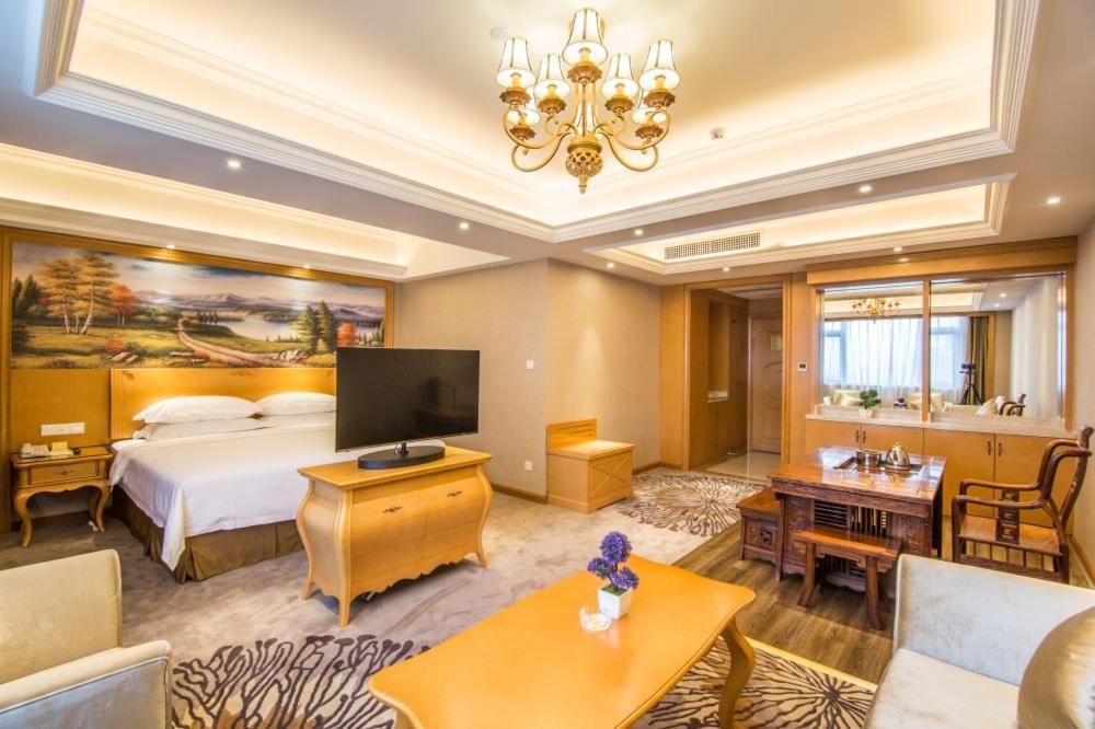 Vienna Hotel Foshan Airport Eksteriør billede