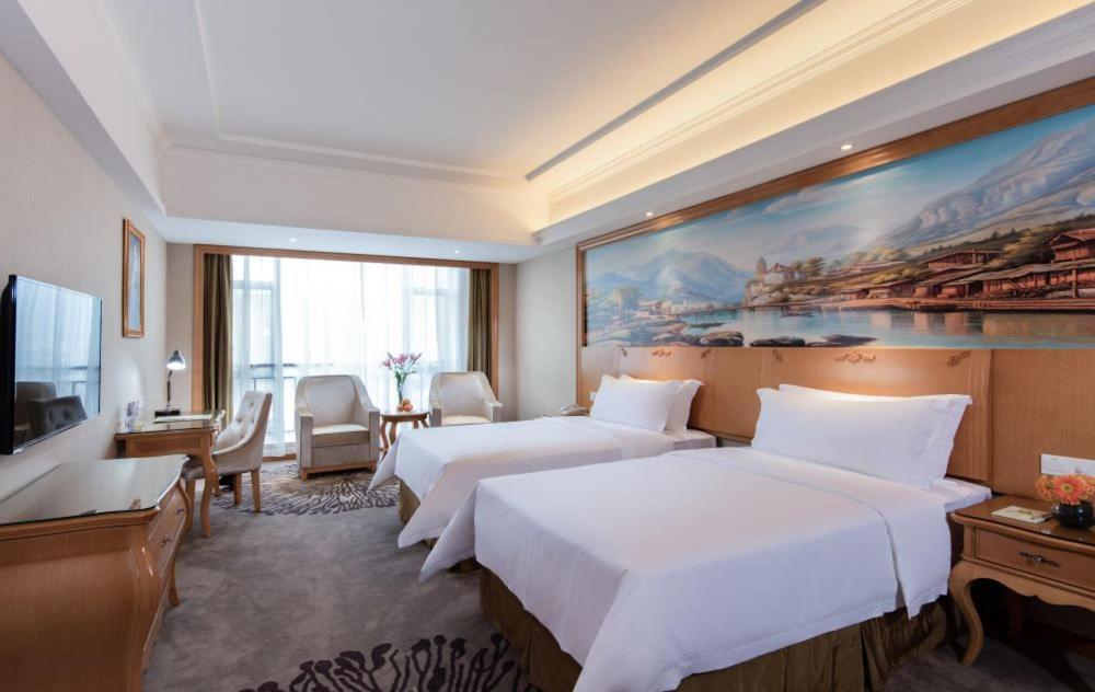 Vienna Hotel Foshan Airport Eksteriør billede