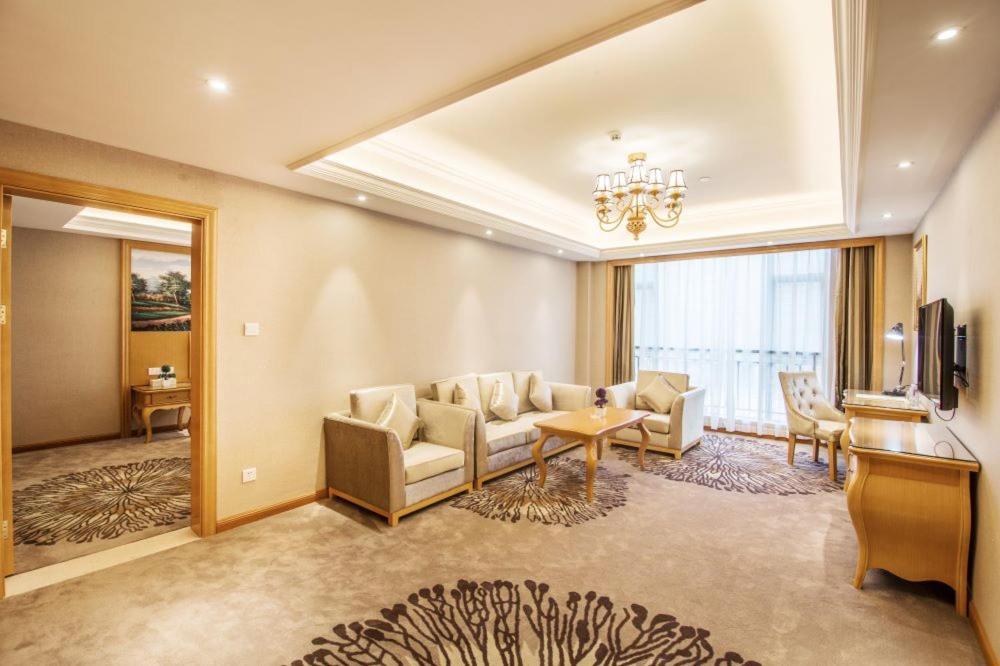 Vienna Hotel Foshan Airport Eksteriør billede